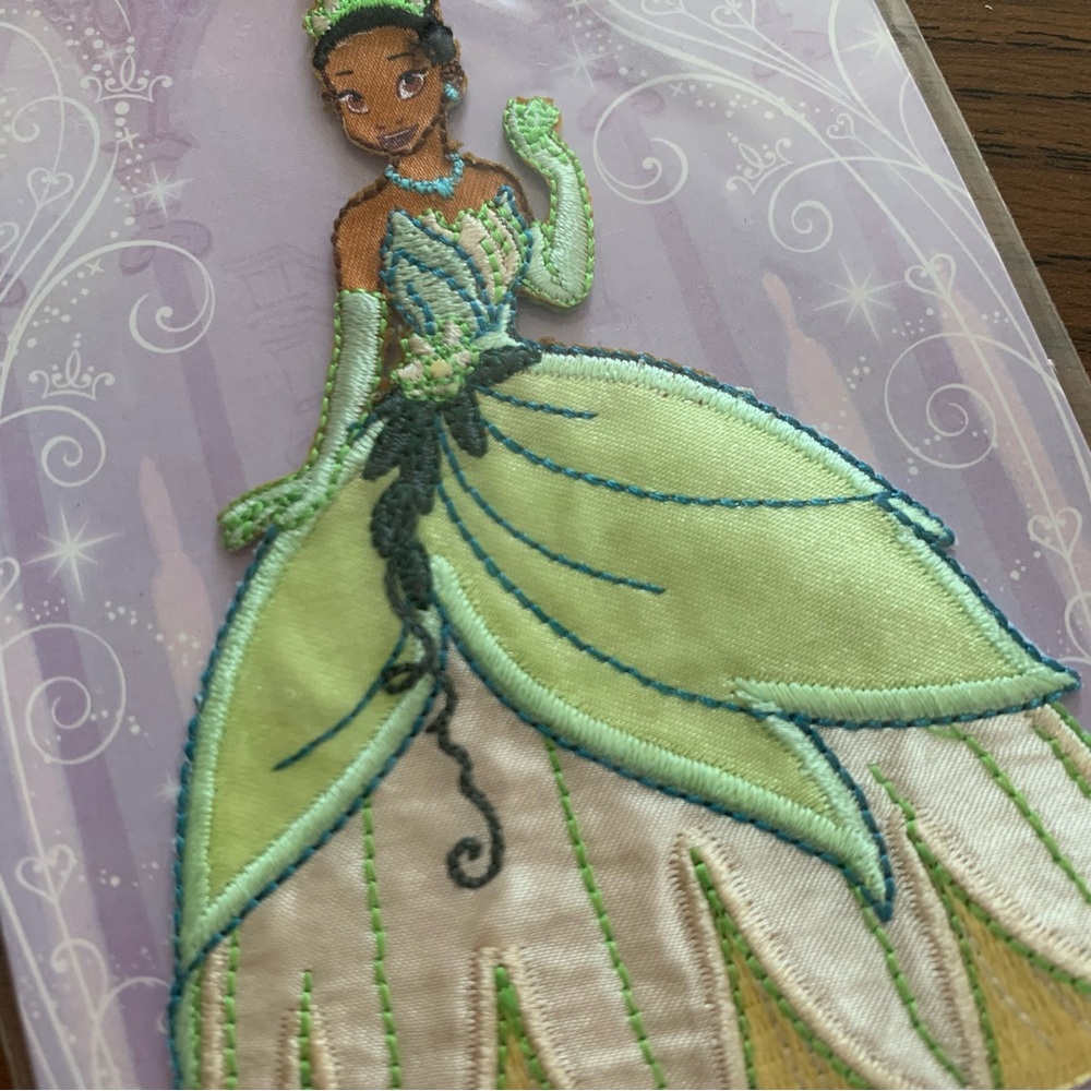 Disney’s Princess Tiana Full Body Iron on Embroidered Applique Patch - Picture 3 of 5